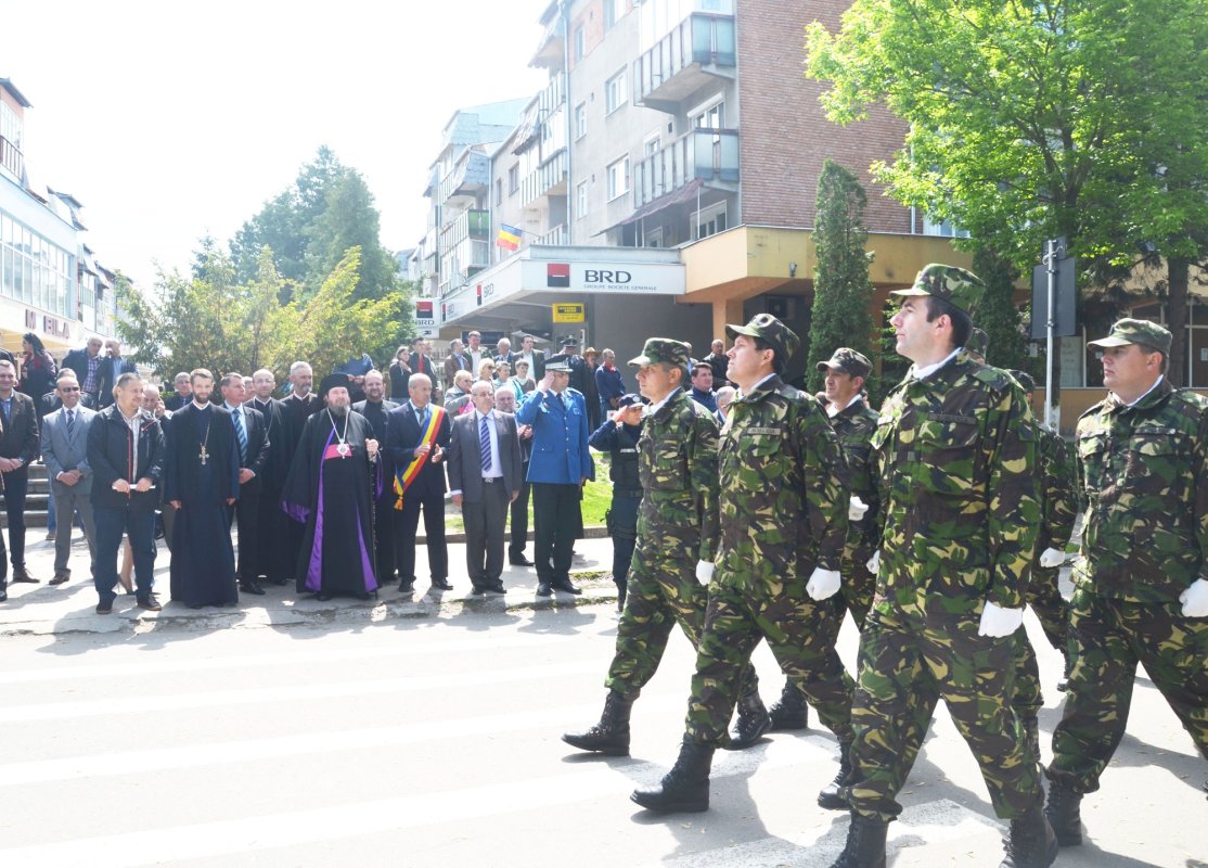 Manifestări religioase, militare şi educative cu ocazia zilei de 9 Mai 39627