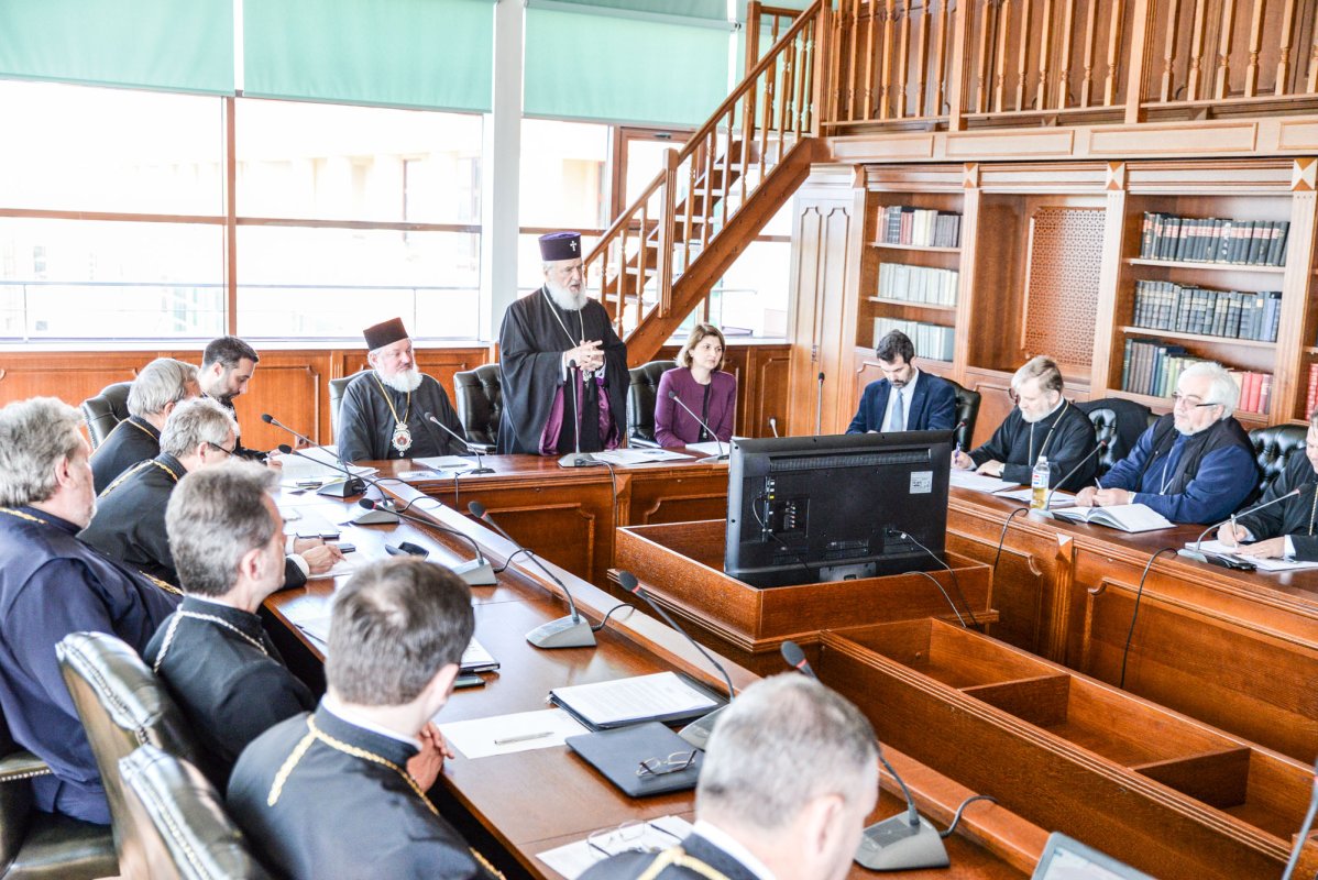 Colegiul decanilor, întrunit la Târgovişte 39536