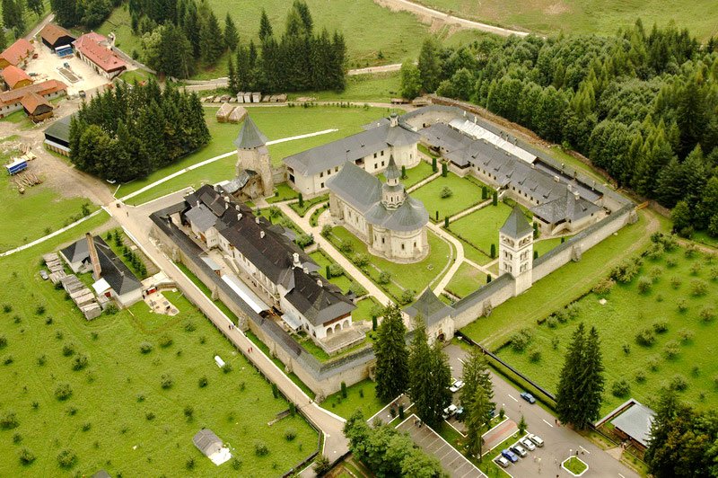 Proclamarea solemnă a canonizării sfinților putneni 39440