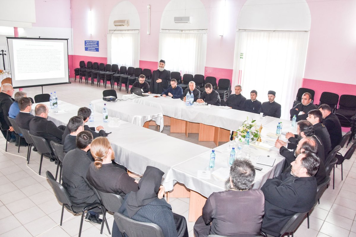 „Icoana în școală”, temă dezbătută în cadrul Cercului pastoral-misionar Bocșa 39393