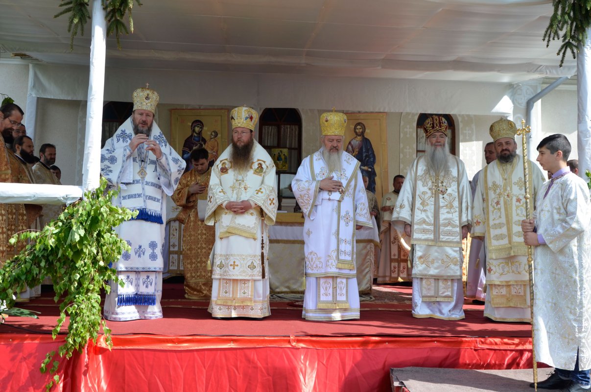 Sărbătoarea fiilor satului din Parohia Huta, Protopopiatul Dej 39379