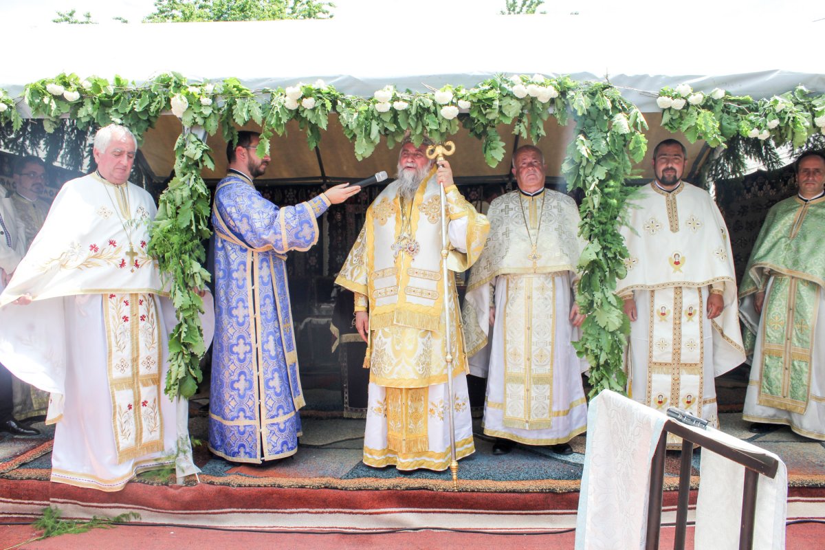 O nouă „fereastră spre cer” în Arhiepiscopia Craiovei 39324