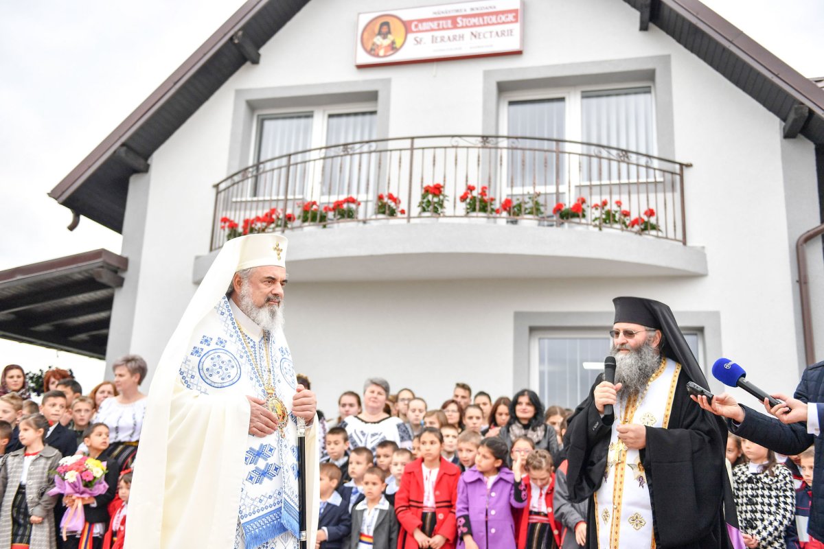 Sfinţirea centrului medical stomatologic din Rădăuţi 39276