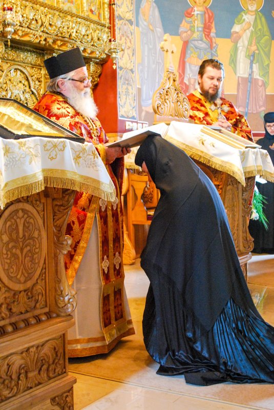 Moment important pentru monahismul arădean 39228