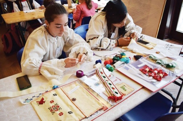 Olimpiada „Meşteşuguri Artistice Tradiţionale” la Cluj 39218