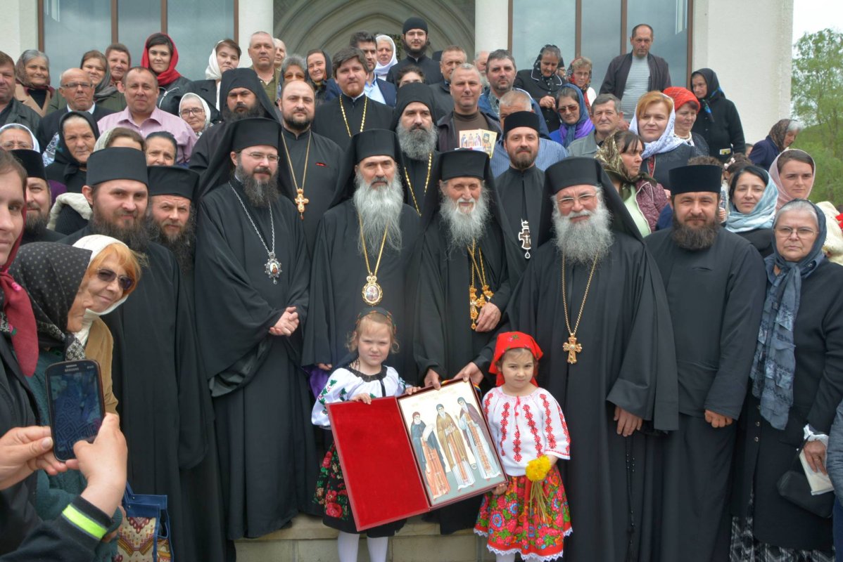 Prima Liturghie în cinstea Sfinţilor Sila, Paisie şi Natan, la Sihăstria Putnei 39203