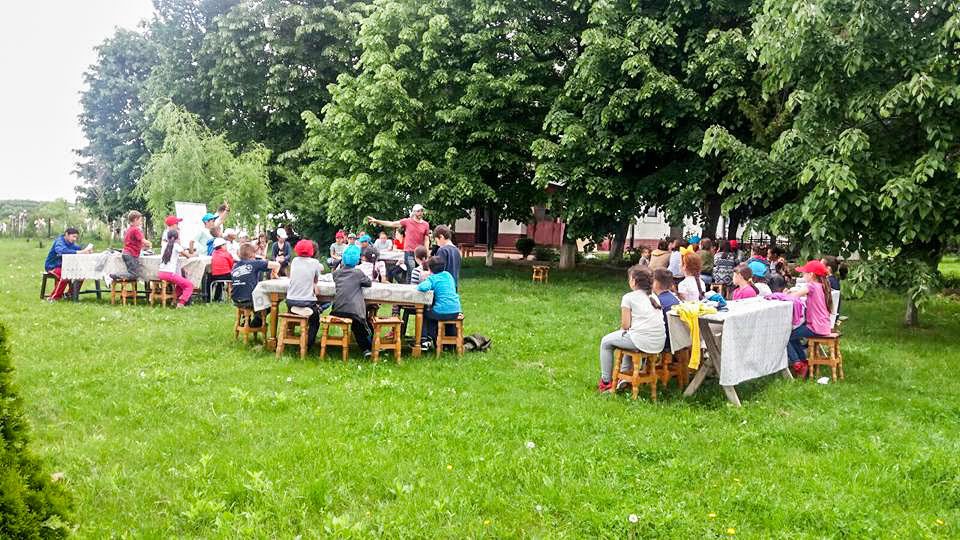 Activități cu tinerii în Parohia Moara Săracă, județul Ilfov 39189