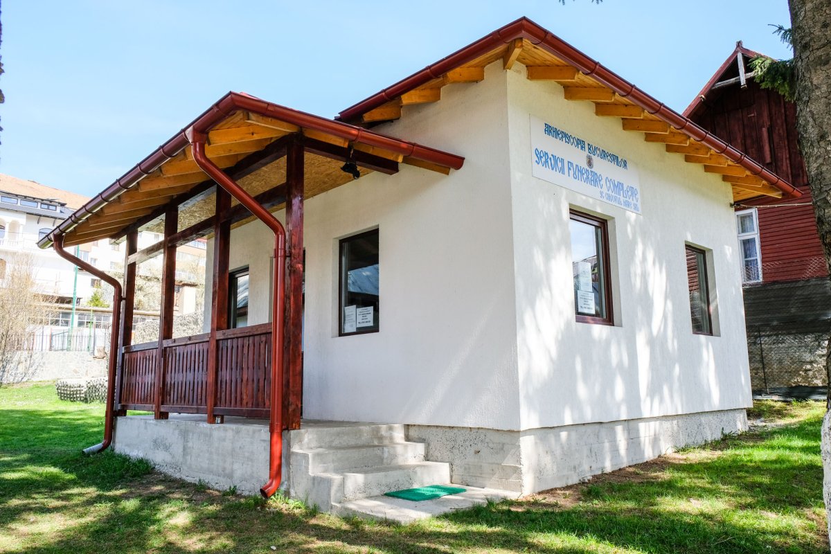 Tinerii învață filantropia într-o parohie din Bușteni 39180