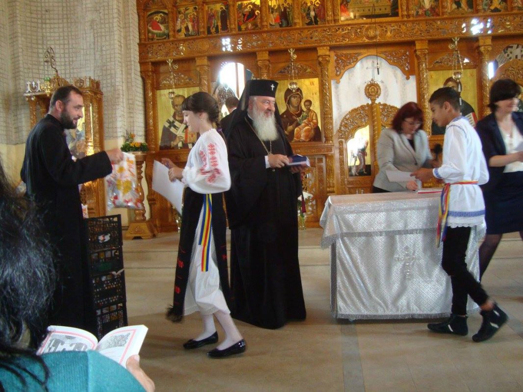 Premierea elevilor clujeni la Concursul „Hristos ajutorul meu” 39095