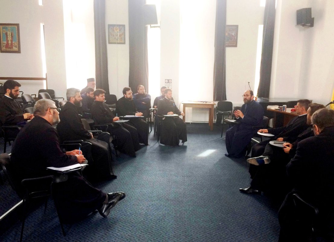 Seminar despre pastorația în situații de criză, la Sâmbăta de Sus 39061