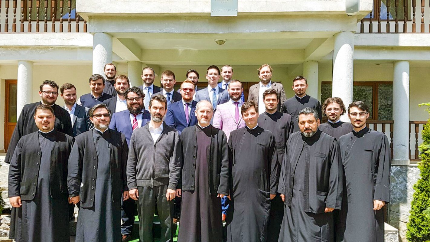 Sesiune de comunicări științifice ale doctoranzilor teologi 39037