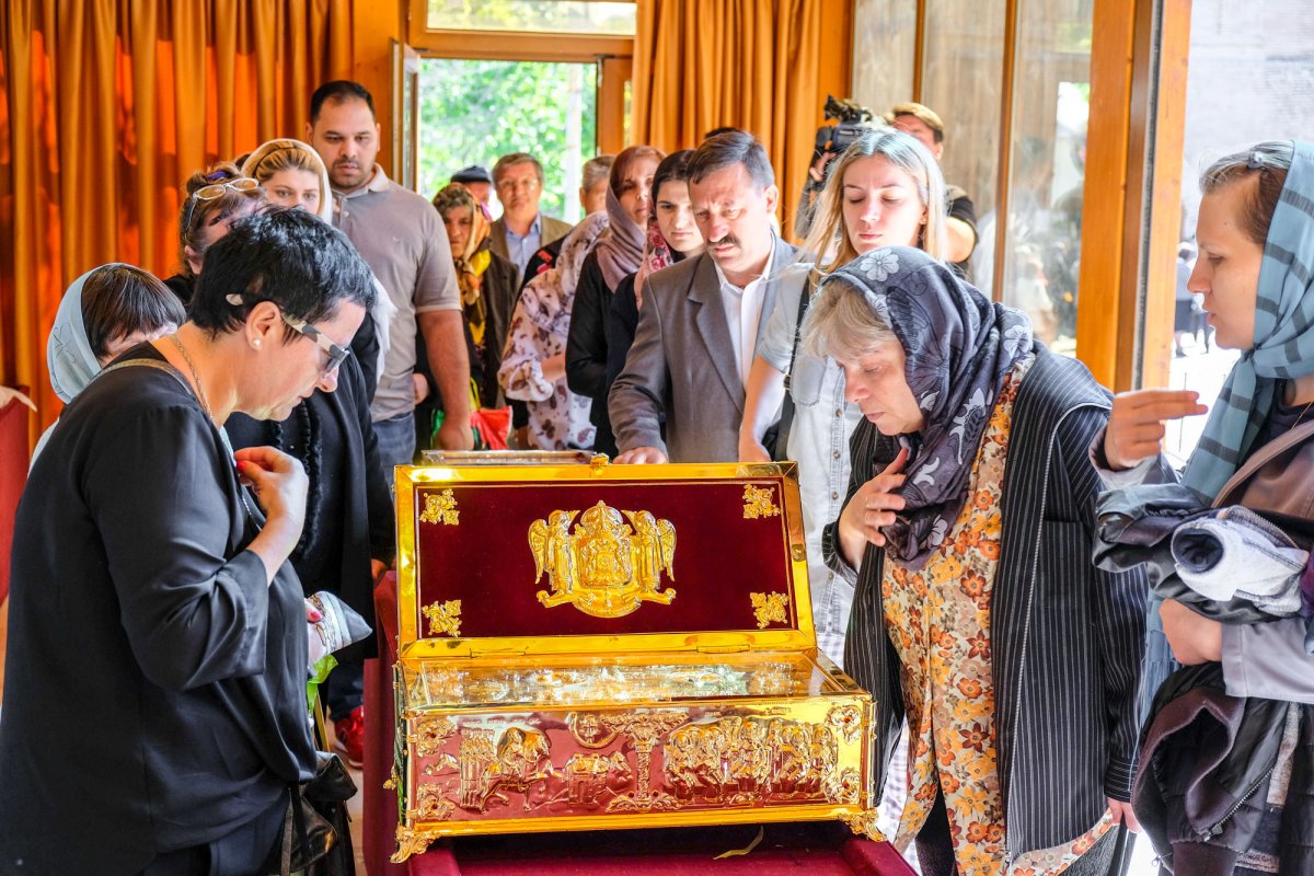 Liturghie arhierească și momente festive la Patriarhia Română 38970