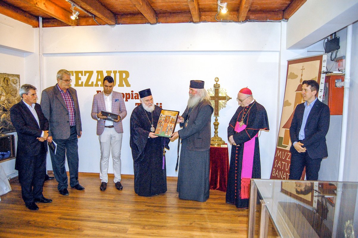 „Tezaur – Episcopia Tulcii” la Muzeul Satului bănățean 38960