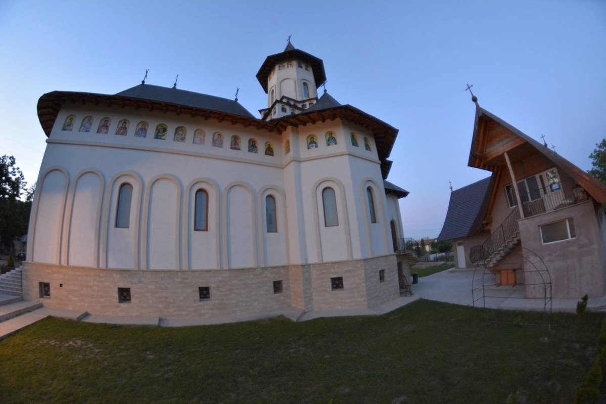 „Zi plină de lumină şi de bucurie“ pe Dealul Galata din Iaşi 38932