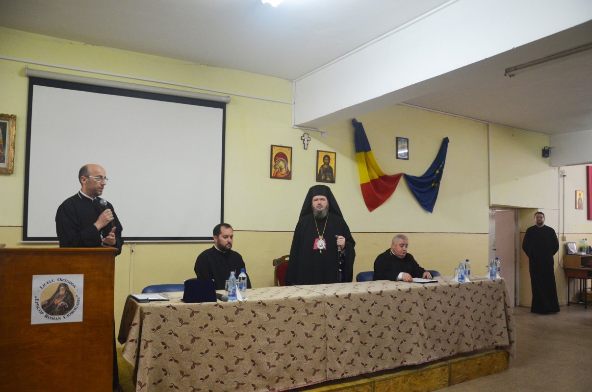 Festivitate la Liceul Ortodox „Episcop Roman Ciorogariu” din Oradea 38648
