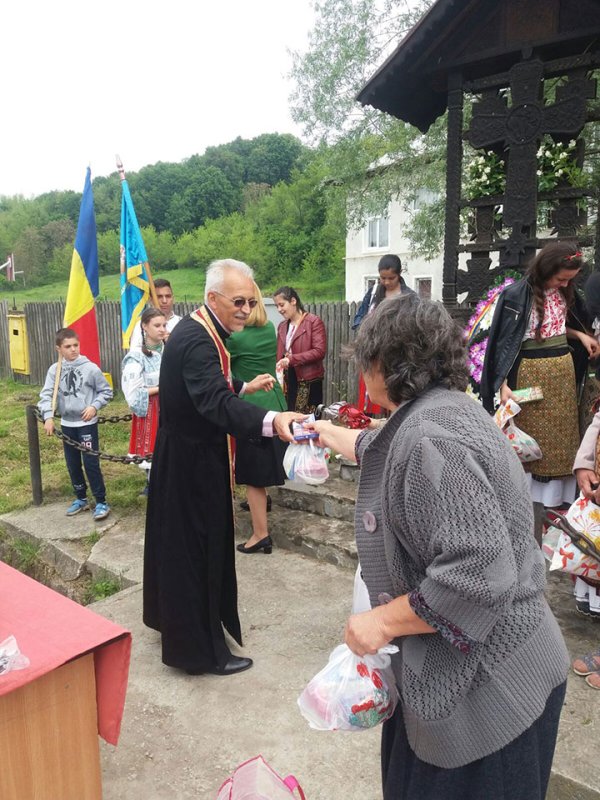 Acțiuni social-filantropice în Arhiepiscopia Târgoviștei 38522