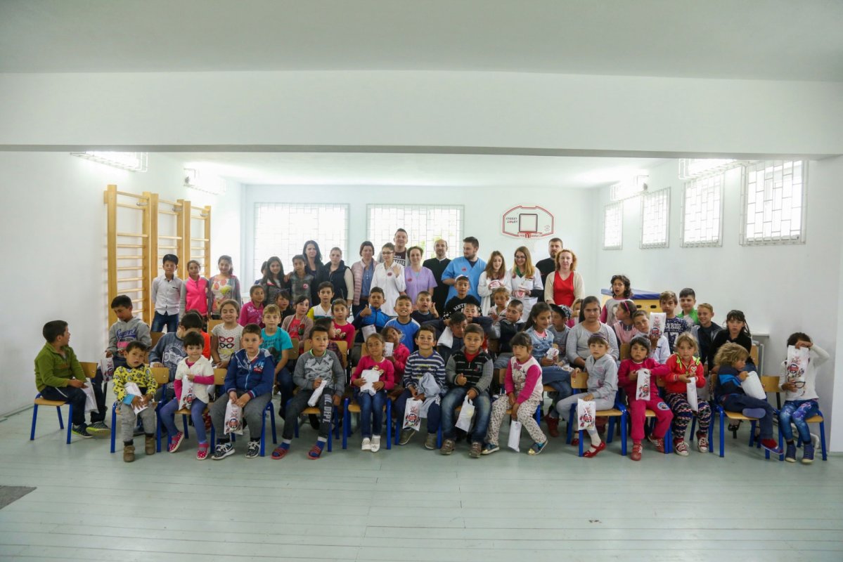 Campanie de informare asupra sănătății și igienei orale la Rusciori, Sibiu 38537