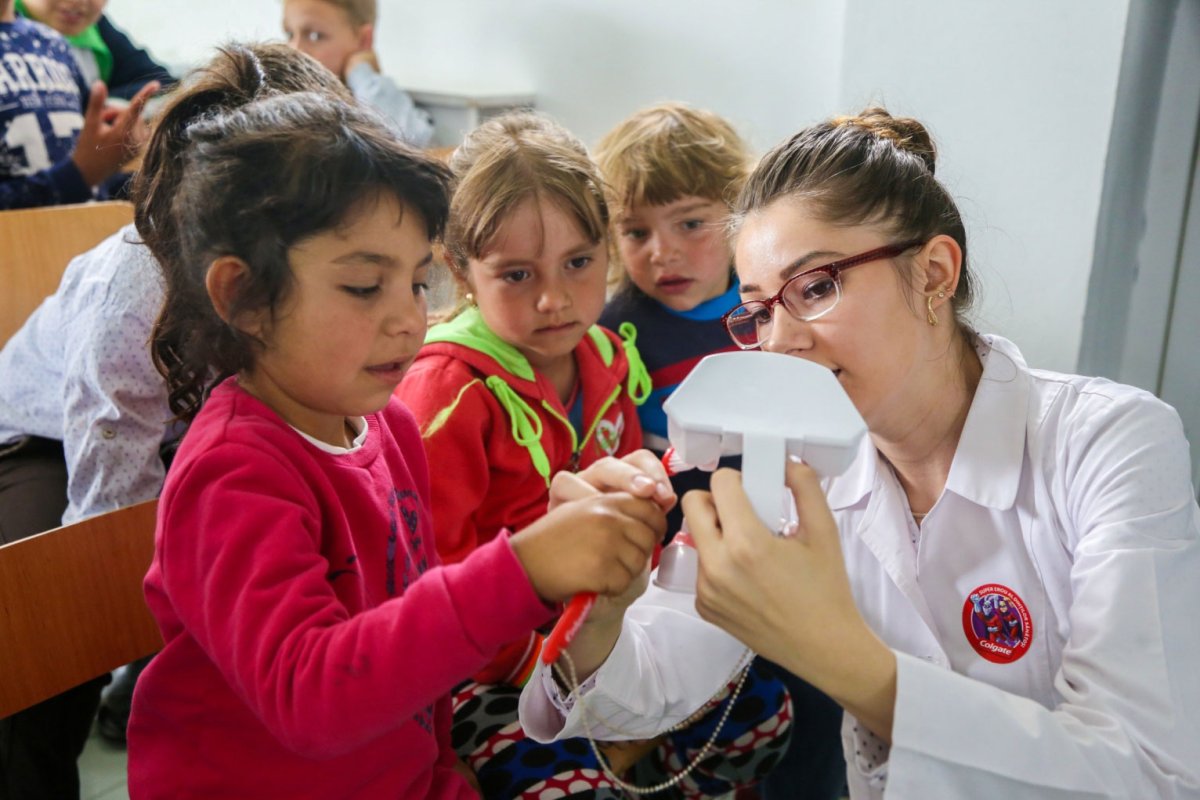 Campanie de informare asupra sănătății și igienei orale la Rusciori, Sibiu 38538