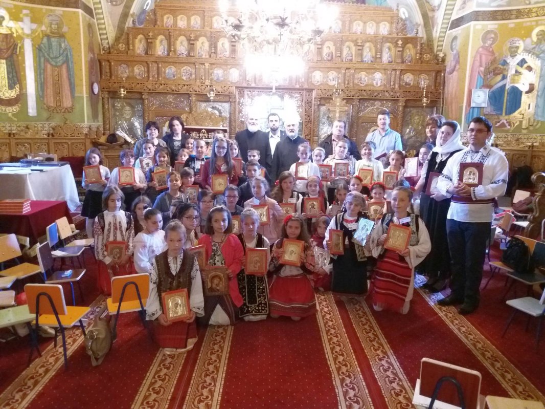 Concursul judeţean „Micii creştini“ şi-a desemnat câştigătorii 38370