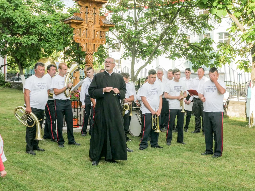 Punţi între români 38388