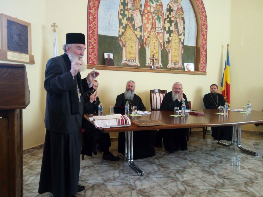 Conferință preoțească la Huedin 38333