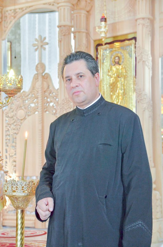 Frumoasa Biserică a Pogorârii Sfântului Duh din Bacău 38272