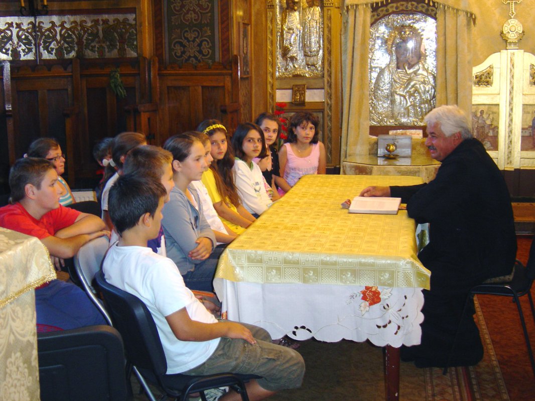 Grija față de aproapele, multiplicată prin dragoste 38149