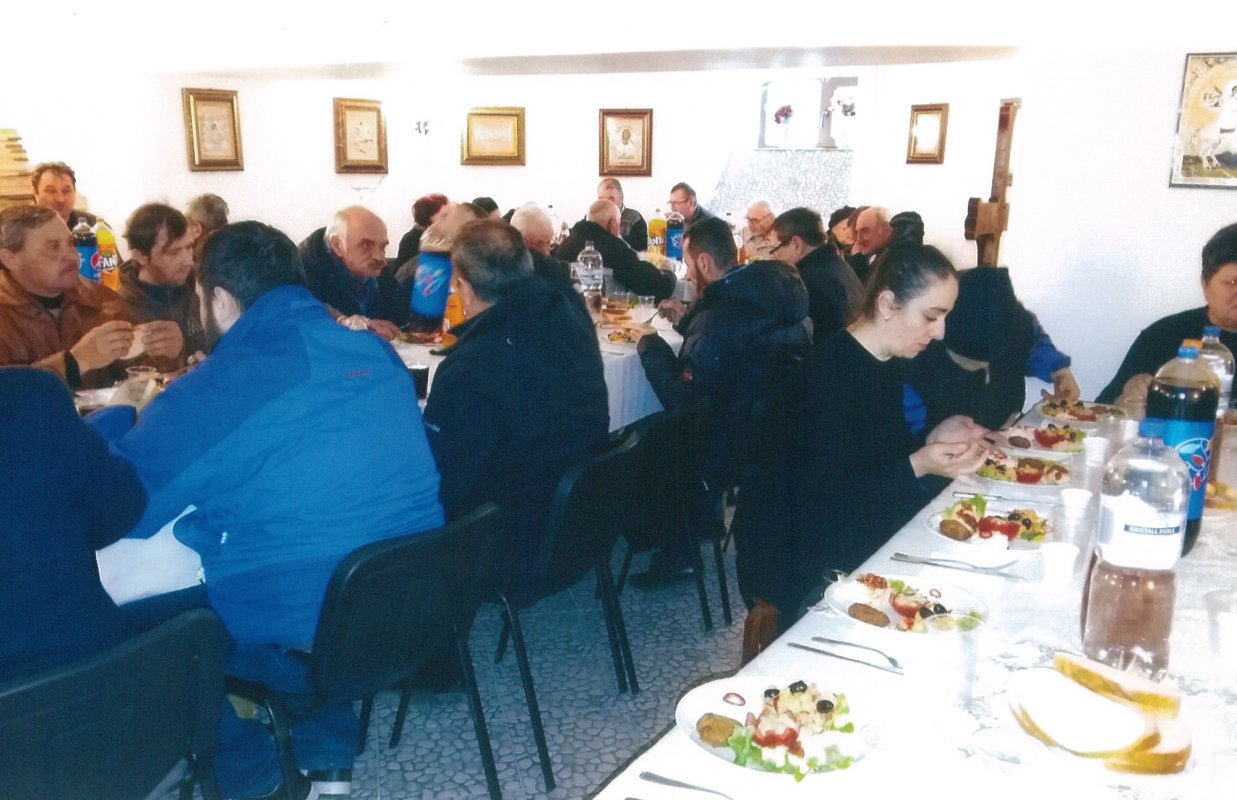 Grija față de aproapele, multiplicată prin dragoste 38151