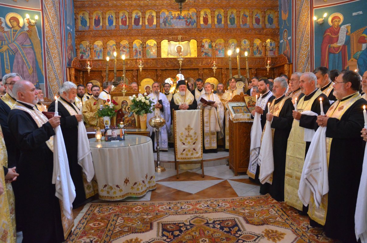 Evlavios slujitor al Altarului şi talentat profesor de teologie 38037