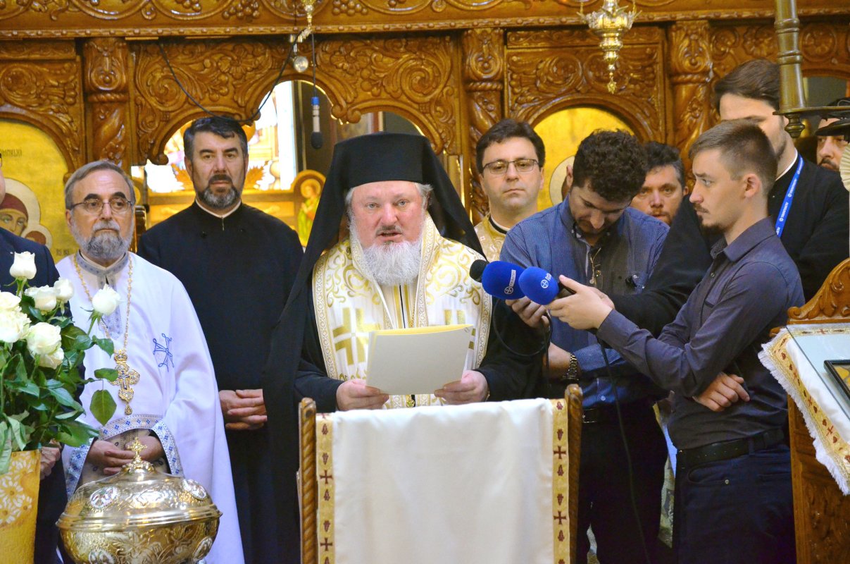 Părintele Adrian Gabor a fost condus pe ultimul drum 38039