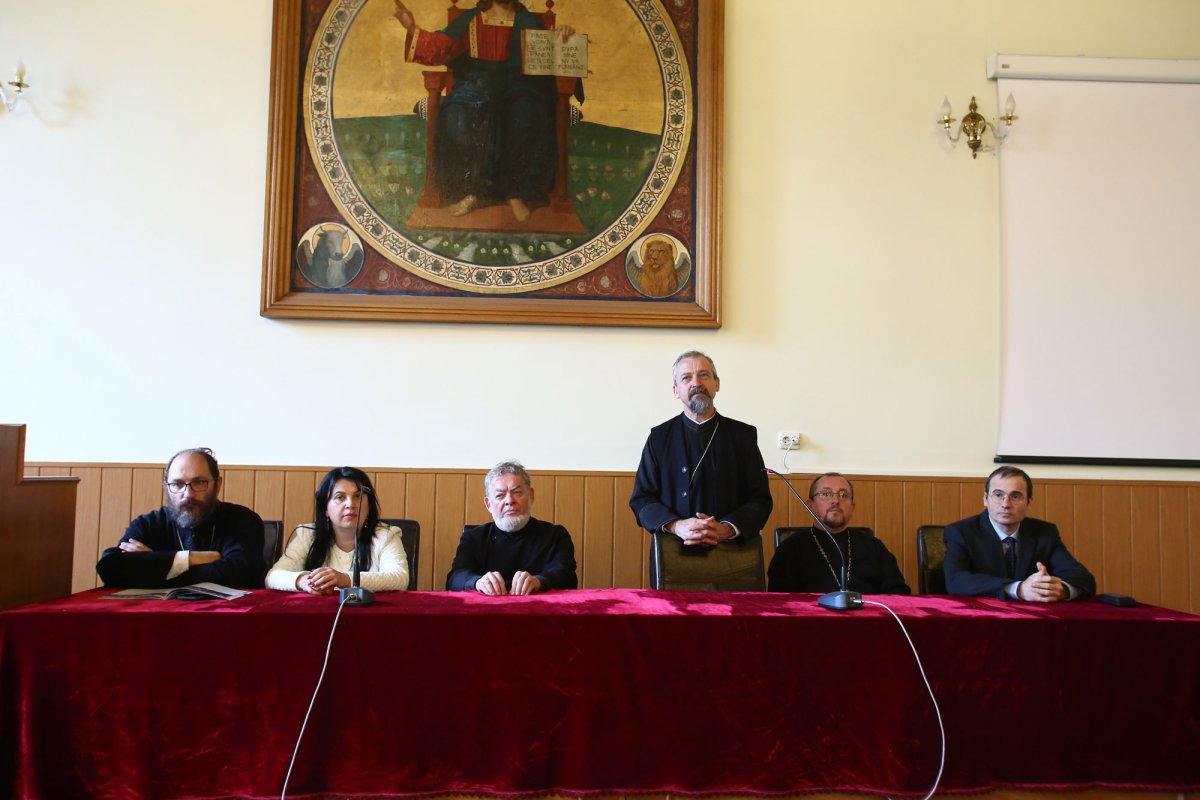 Cursuri festive la facultăţile de Teologie 38008