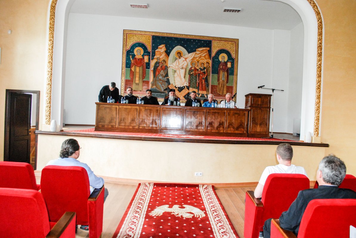 Conferinţă internaţională la Craiova 37963