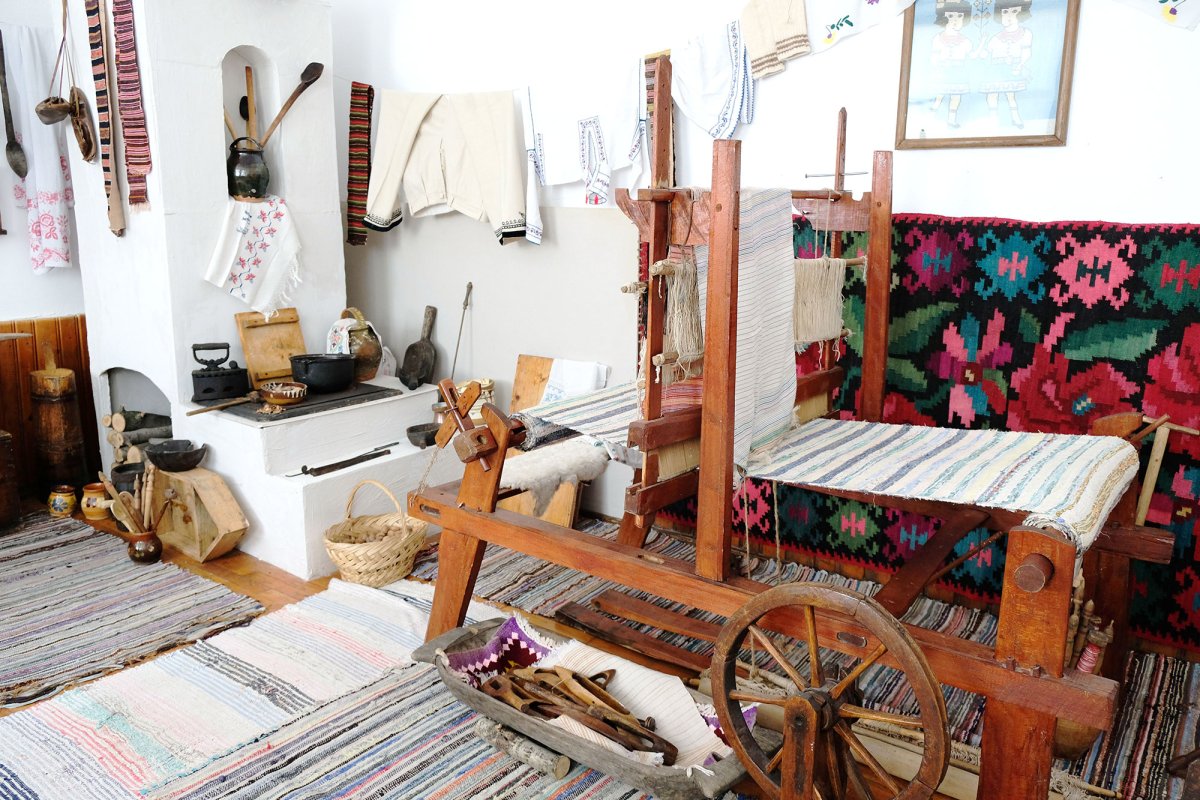 Gospodăria țărănească de acum șase secole, în școală 37913