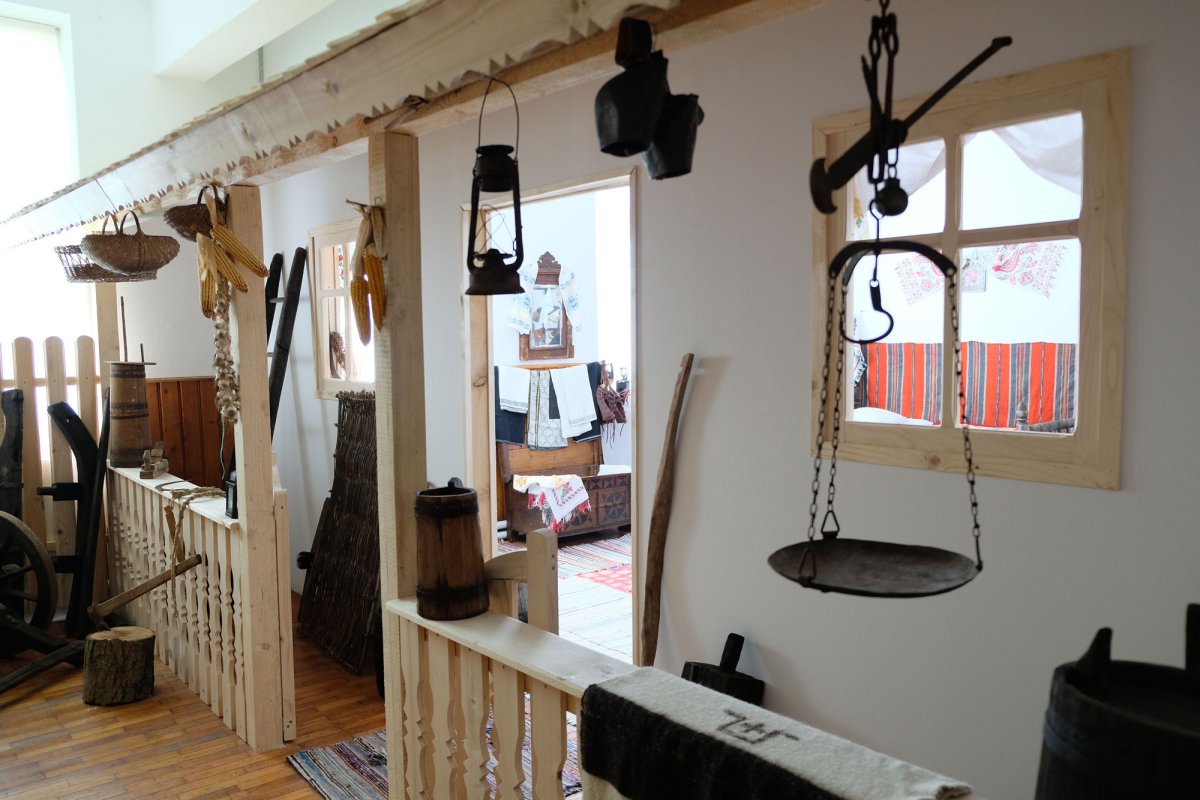 Gospodăria țărănească de acum șase secole, în școală 37916