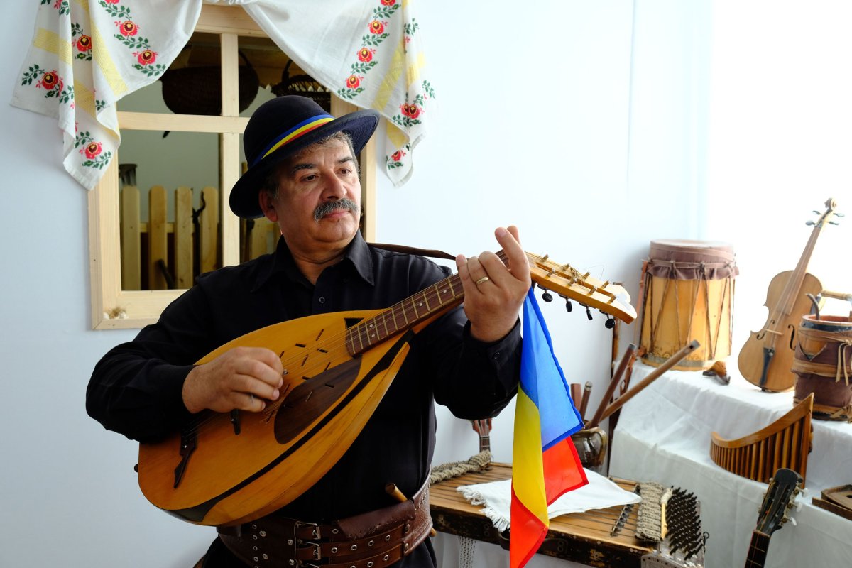 Gospodăria țărănească de acum șase secole, în școală 37917