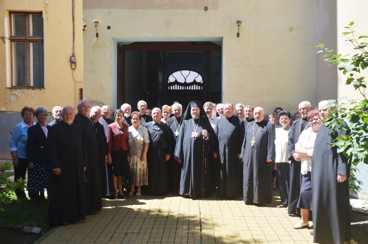 Promoția de teologi din 1975 de la Sibiu s-a întâlnit la Oradea 37815