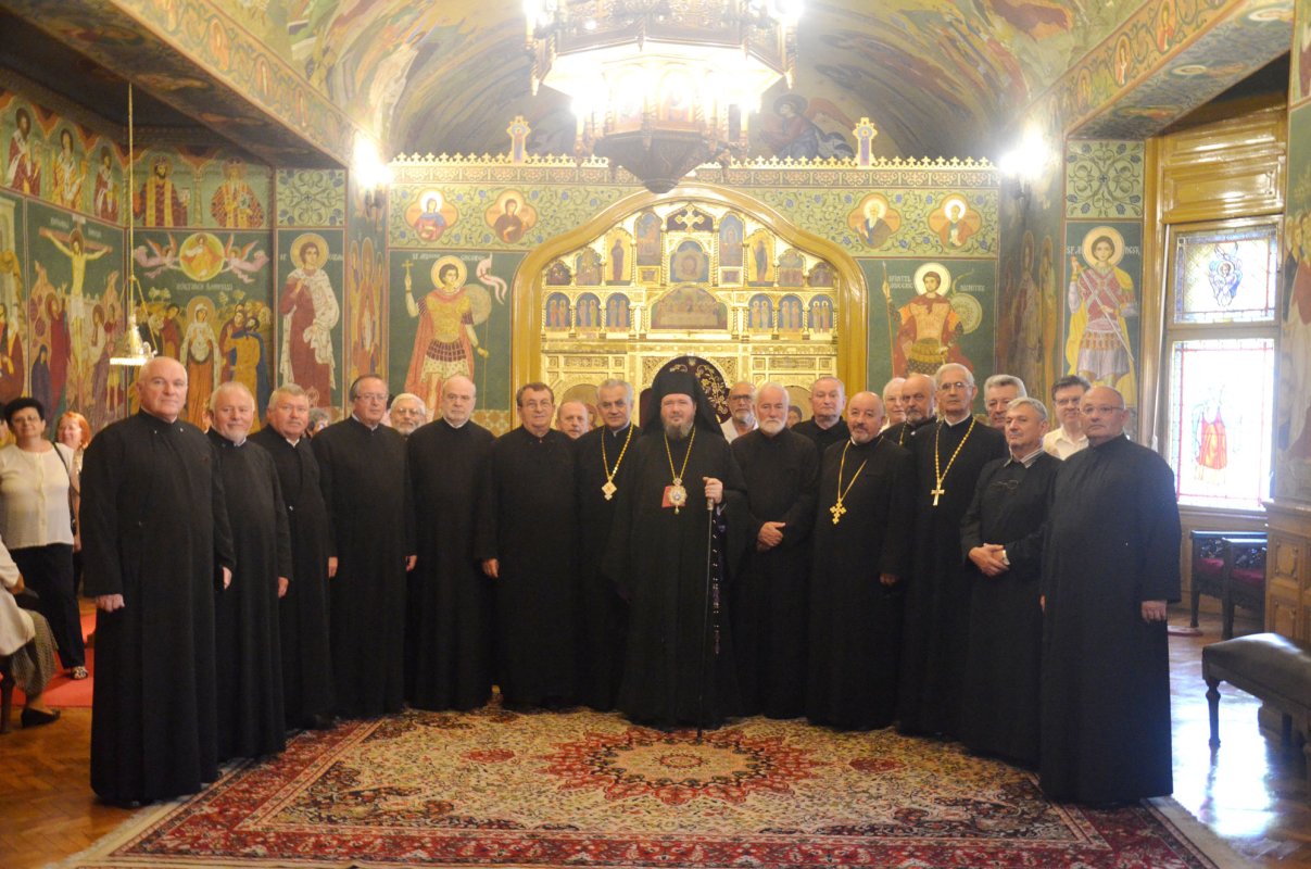 Promoția de teologi din 1975 de la Sibiu s-a întâlnit la Oradea 37816