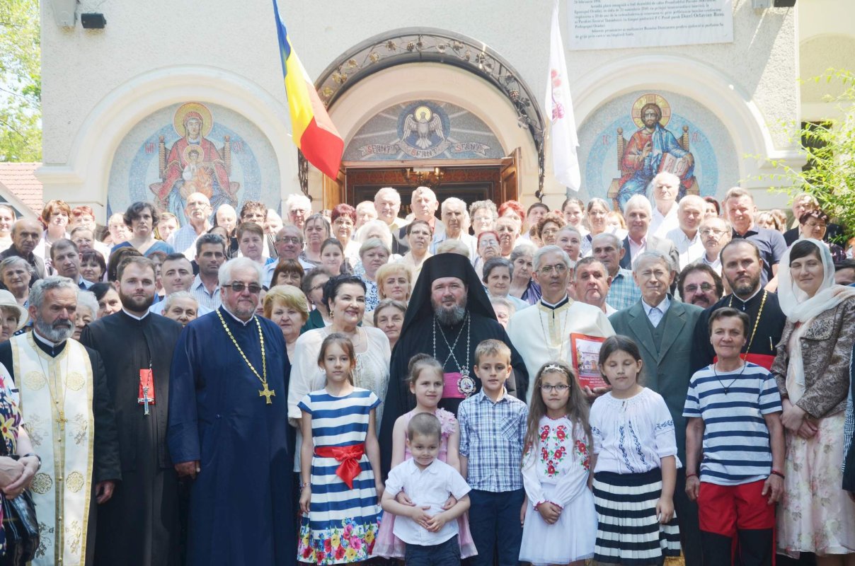Slujiri arhiereşti şi hramuri în Duminica Tuturor Sfinţilor 37739