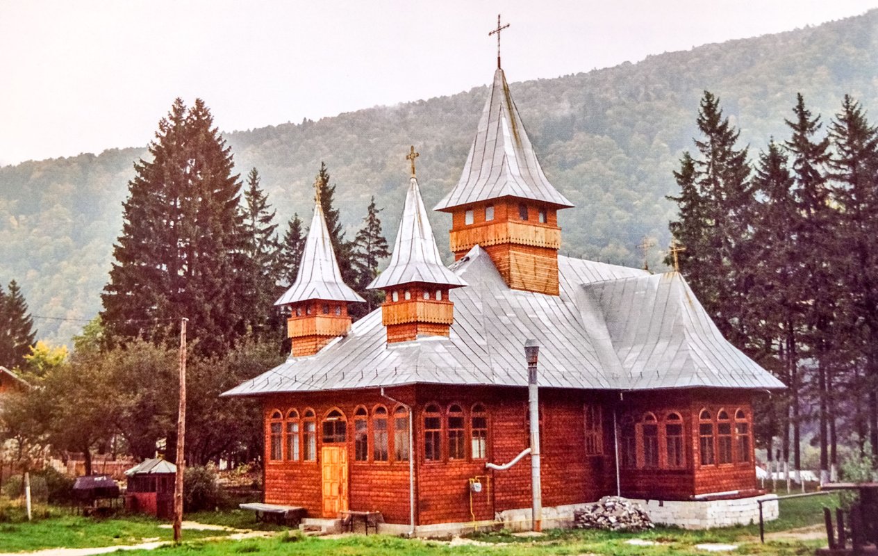 Zidire și filantropie într-o parohie nouă din Sinaia 37770