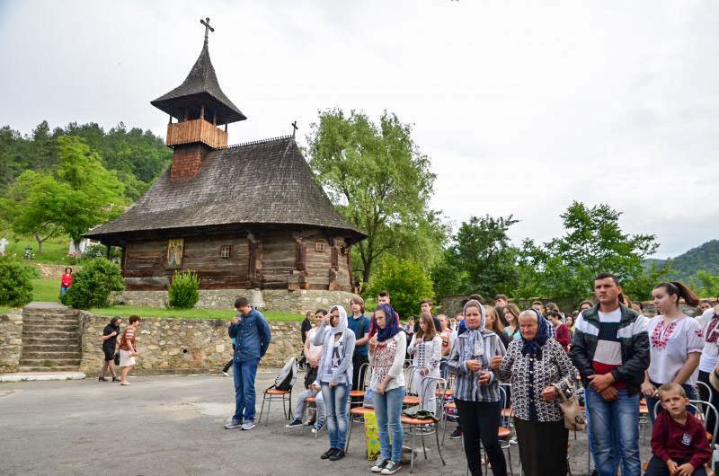 Adunarea Tinerilor Ortodocşi mehedinţeni, la ediţia a VIII-a 37718