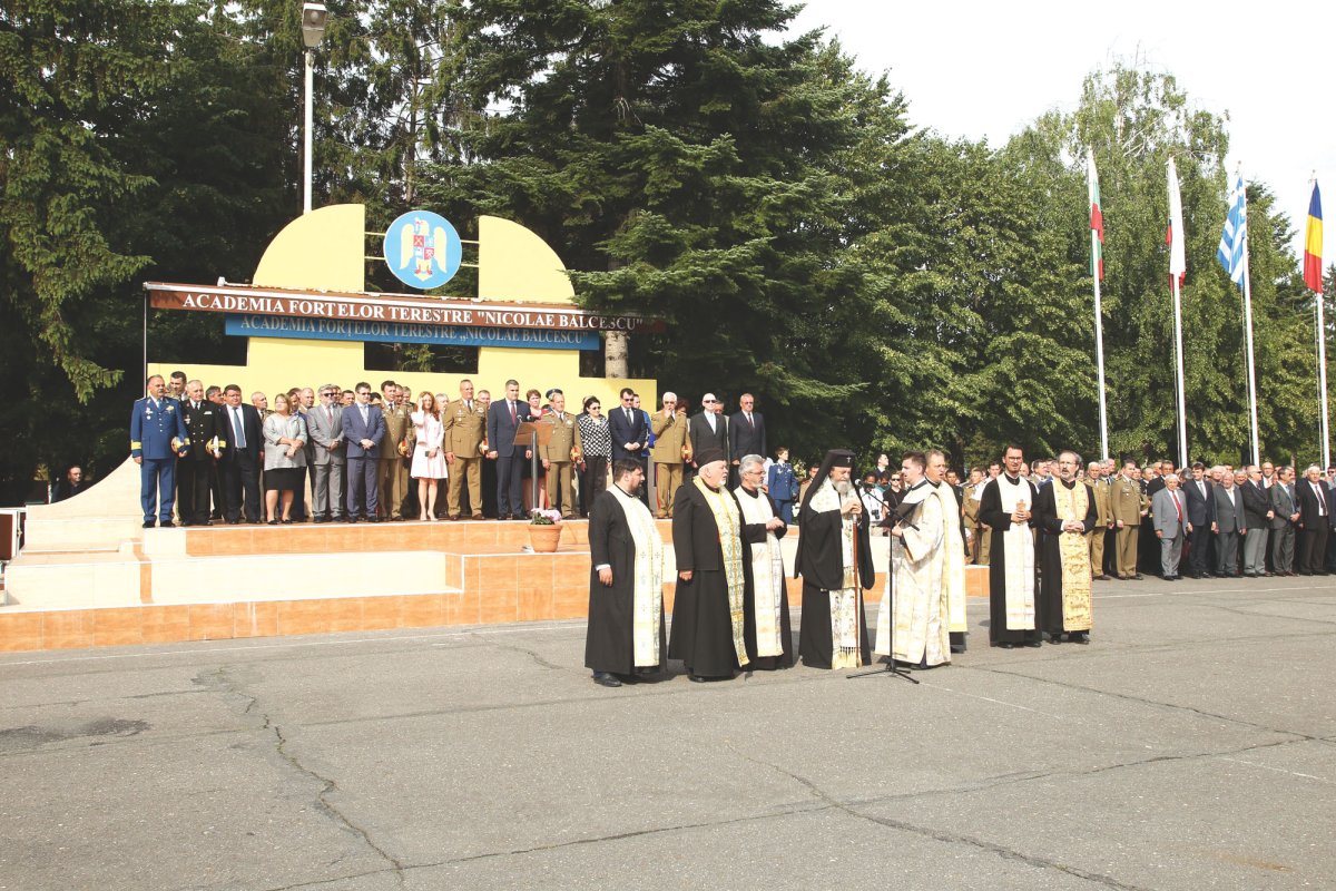 Aniversare la Academia Forțelor Terestre din Sibiu 37698