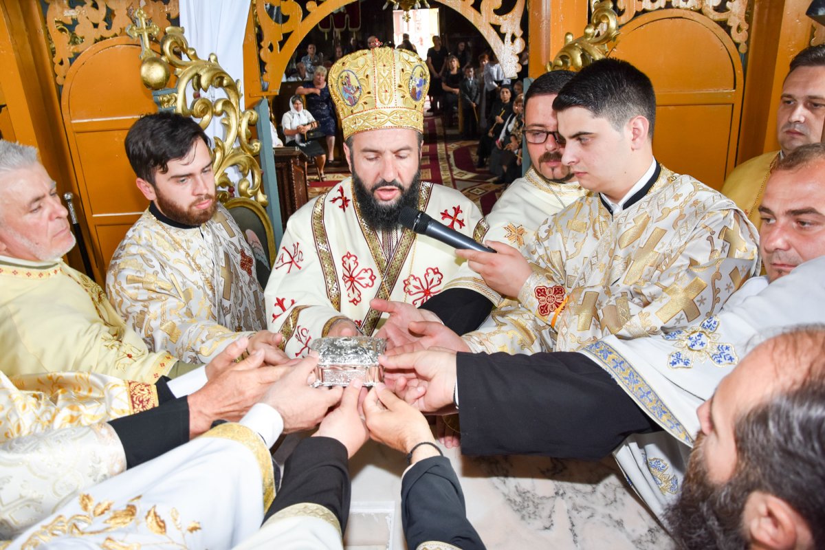 Încununarea eforturilor unei comunităţi 37723