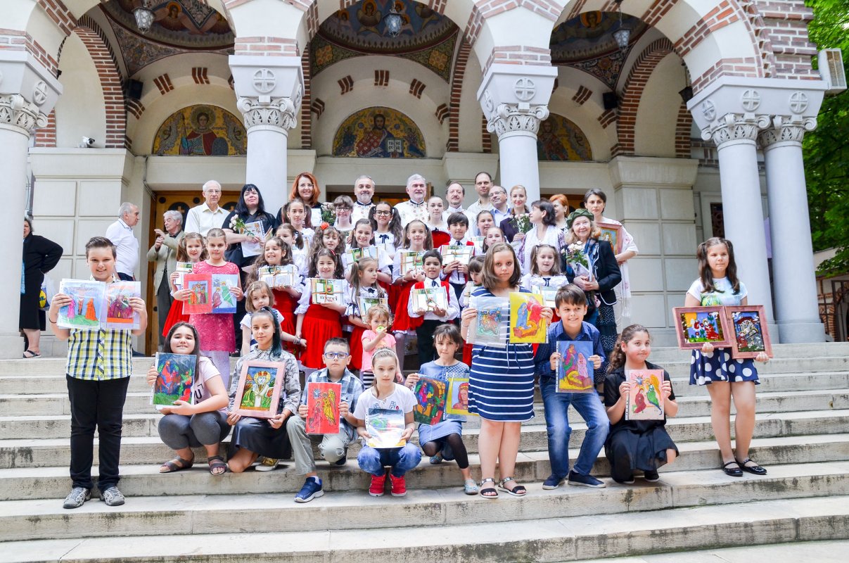 Premierea micilor iconari de la „Sfântul Elefterie”-Nou 37680