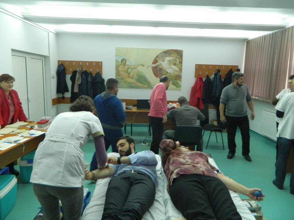 Eparhia Romanului şi Bacăului, implicată în campania „Donează sânge, salvează o viaţă!“ 37552