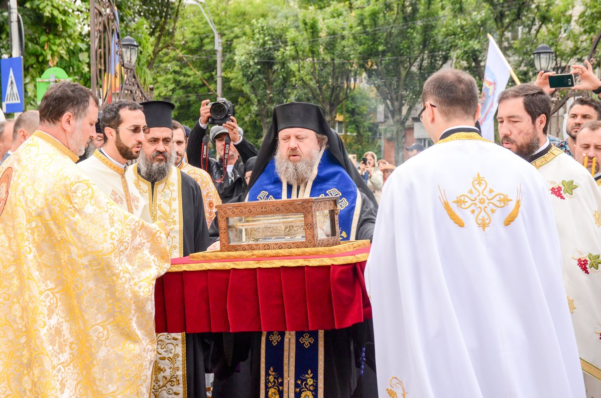 Pelerinaj la brâul Maicii Domnului în Capitală 37436