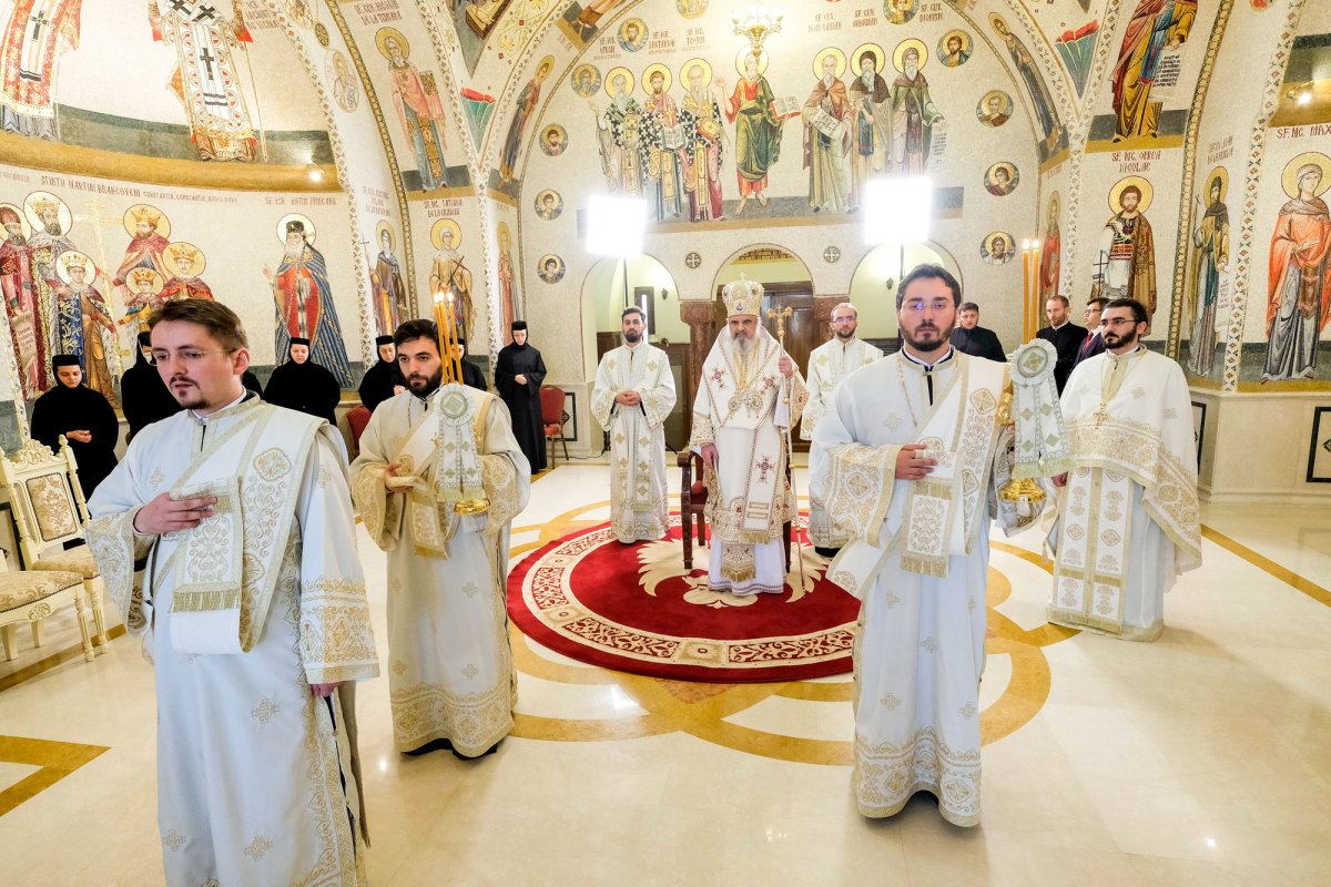 Pomenirea comuniunii tuturor sfinţilor români 37423