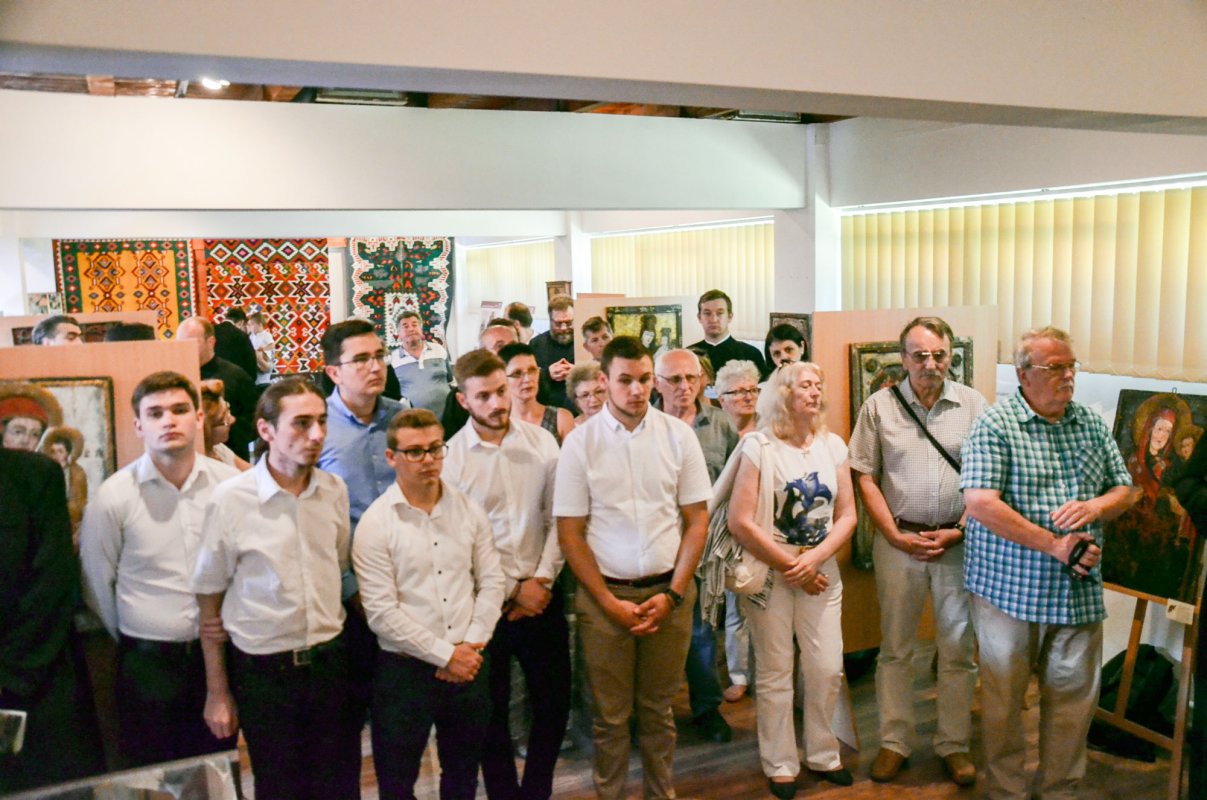 Vernisajul expoziției „Lacrimile cerului” la Timișoara 37416