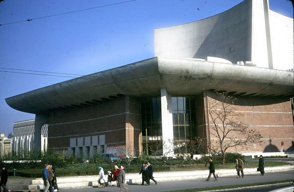 Colocviu despre teatrul românesc din vremea comunismului 37381