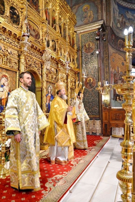 Duminica Sfinților Români prăznuită în București 37368