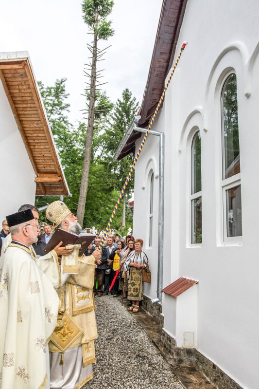 Liturghii arhiereşti la Craiova, Valea Cheii şi Vodiţa 37345
